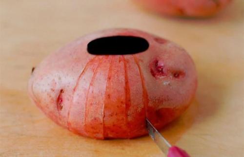 Интересный рецепт запеченной картошки с золотистой корочкой. 03