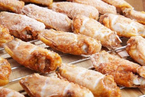 Куриные крылышки в медово - соевом соусе. 02