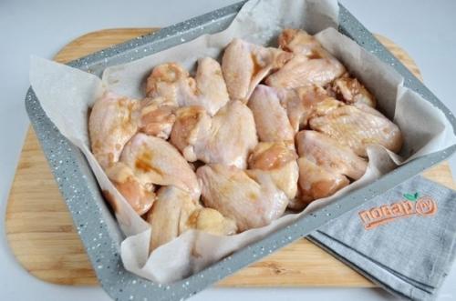 Куриные крылышки в медово - чесночном маринаде. 04