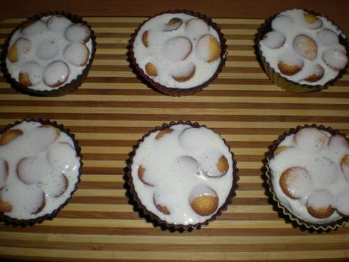 Шоколадные корзинки с клубникой и сливками. 06