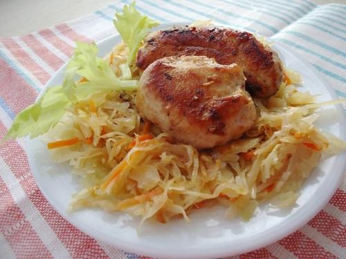 Цыпленок жареный с чесноком и французскими травами.