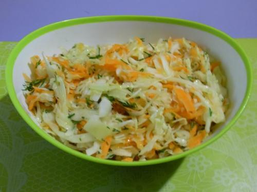 Капустный салатик.   А ведь простой салатик на первый взгляд.
