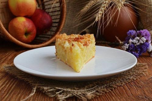 Творожный пирог с яблоками и кокосовой карамелью. 07