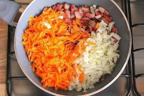 Гороховый суп с копченостями. 05