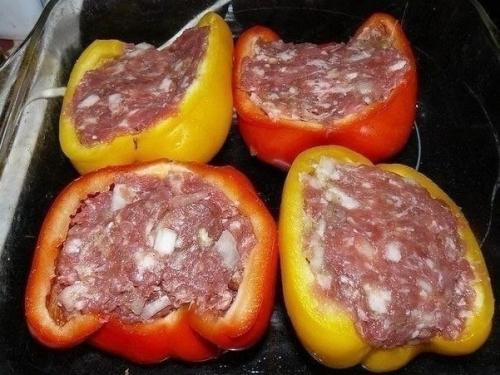 Перцы фaршировaнные.  Ингредиенты: 02