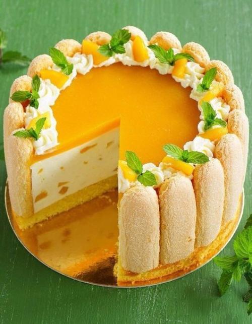 Торт Шарлотта с манго.