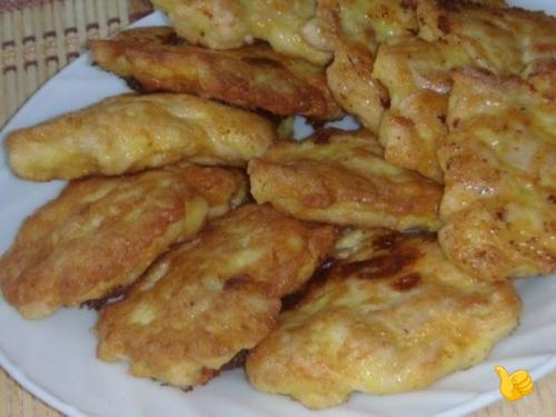 Куриные котлетки с плавленными сырками (очень нежные).