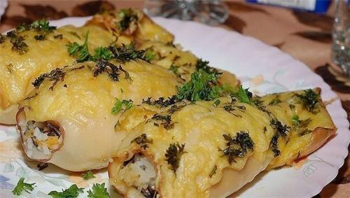 Фаршированные кальмары Белоснежка.