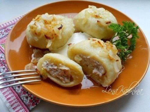 Галушки из картошки с мясом.