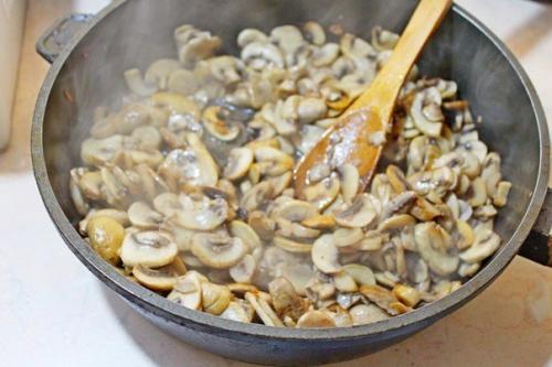 Мясо по-французски без майонеза. Мясо по-французски. Вкусный рецепт без майонеза.