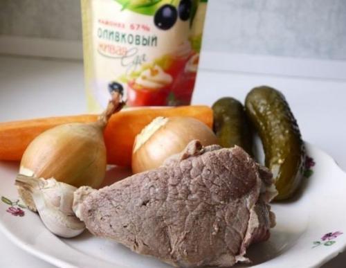 Салат из говядины с овощами. 01