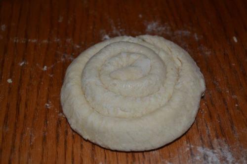 Сырные улитки.  Для приготовления сырных улиточек нам понадобится: 06