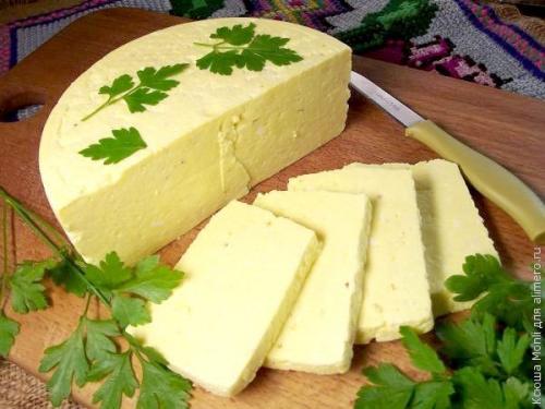 Ленивая домашняя брынза.

