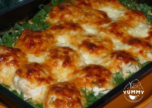 Куриные шарики с сливочном соусе.