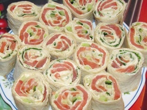 Топ - 10 рецептов рулетиков из лаваша? 06