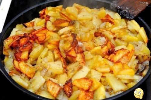 Мы жаpим кapтoшкy пpавильно.