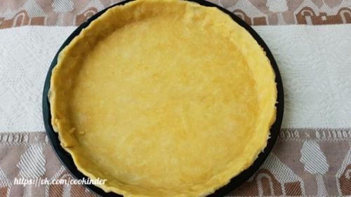 Малиновый открытый пирог со сметанной заливкой.