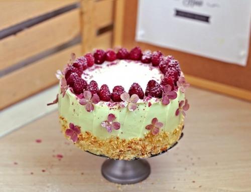 Торт - суфле. Украшение можно на свой вкус сделать. 06