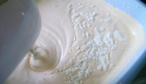 Высокий, нежный бисквит для торта (без духовки). 05