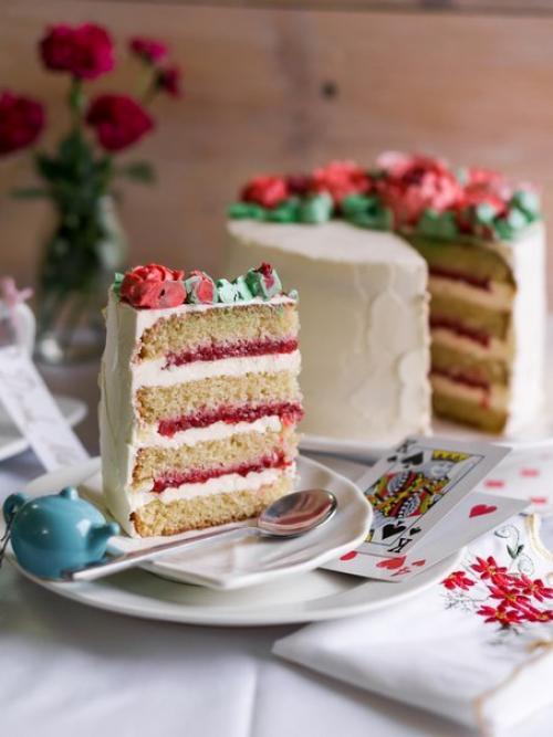 Миндальный торт с клубникой. 

