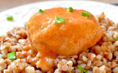 Тефтельки с подливкой по-детсадовски.