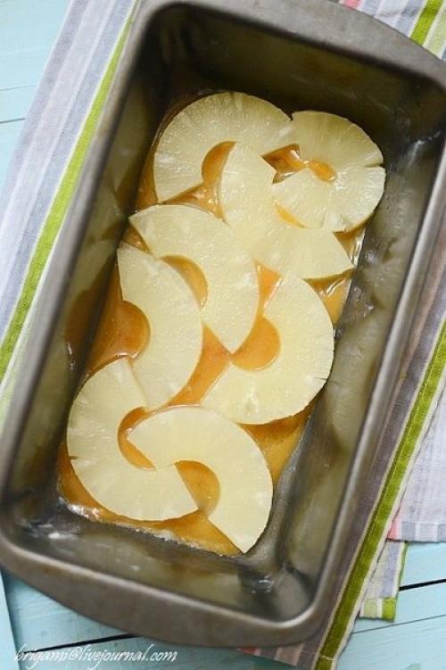 Пирог с консервированным ананасом. 05