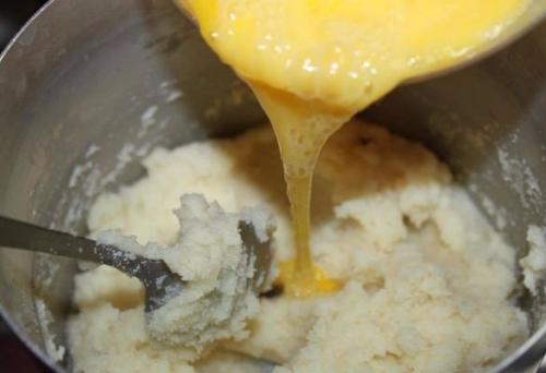 Манники жареные.   Ингредиенты: 05