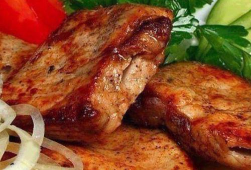Вкусный, сочный, ароматный шашлык.