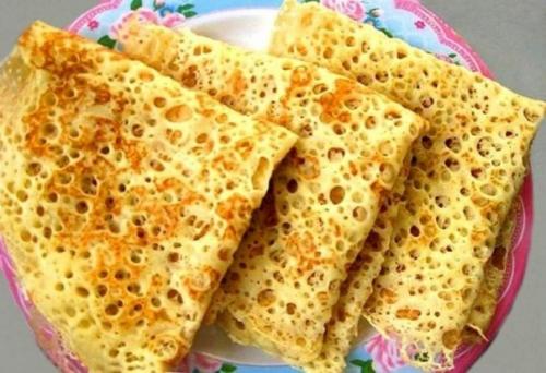 Ажурные блинчики. Пока готовила, мои чуть с ума от аромата не сошли.