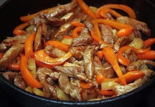 Мясо по-тайски.

Ингредиенты: 

