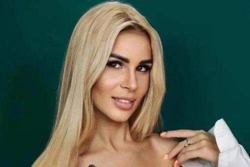 Настя голд действительно удивительно похожа на Джулию Робертс! 01