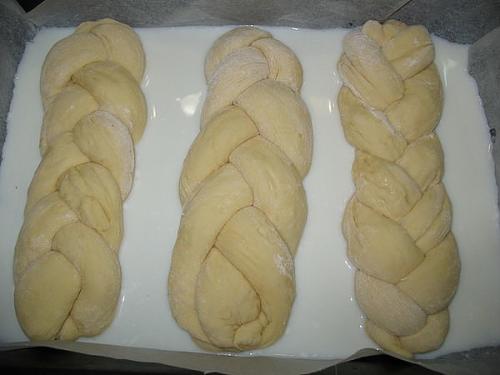 Увлекательный способ выпечки дрожжевого теста в молоке. 06 Увлекательный способ выпечки дрожжевого теста в молоке. 06