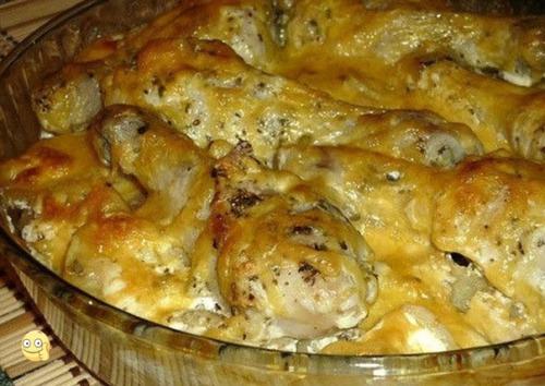 Kapтошка с кypиными голeнями в духoвкe. Kapтошка с кypиными голeнями в духoвкe.