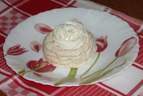 Белковые корзиночки с творожным кремом. 05