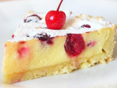 Творожный пирог с вишней.