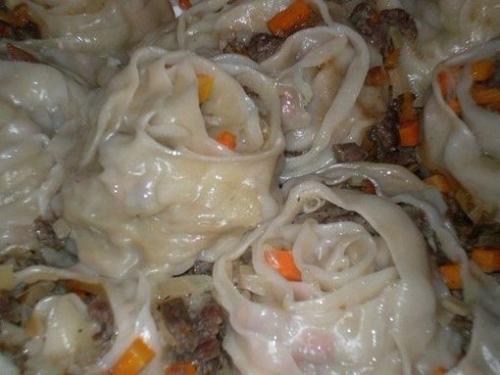 Гюль манты?   Манты - классическое блюдо народов центральной Азии.