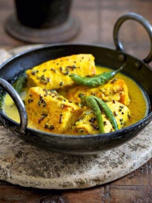 Лосось по-бенгальски в горчичном соусе.