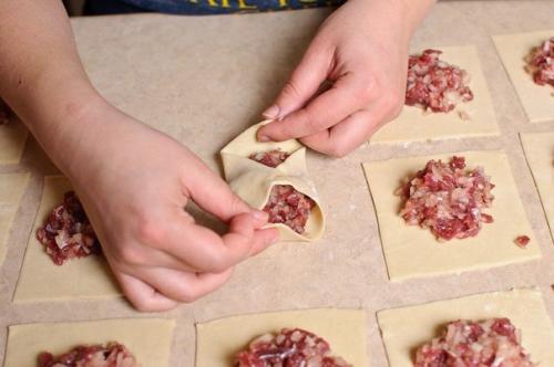 Манты по-домашнему.  Ингредиенты: 04