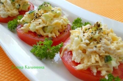 Закуска из помидоров с сыром.

