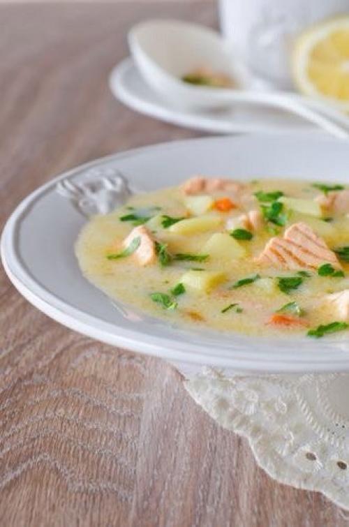 Сырный суп с морепродуктами.