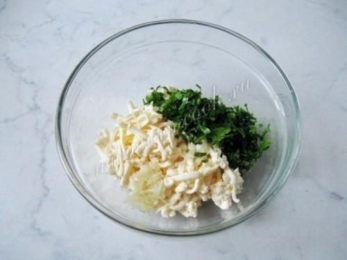 Рулет яичный с сыром и крабовыми палочками. 05 Рулет яичный с сыром и крабовыми палочками. 05