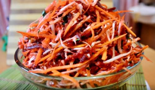 Салат метелка.  Очистит кишечник и насытит витаминами организм. 01