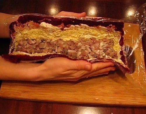 Селедка под шубой рулетом. 03