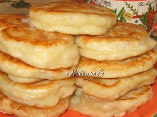 Оладьи как в школе - обязательно кушать с Пылу - Жару с растопленным слив.