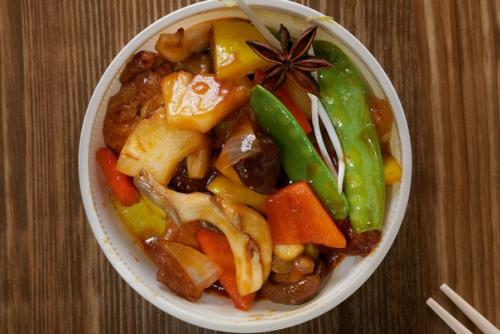 Свинина в кисло-сладком соусе.