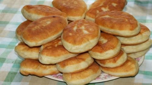 Пирожки на сметанном тесте.