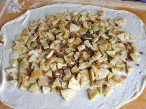 Яблочный штрудель.  Ингредиенты: 03