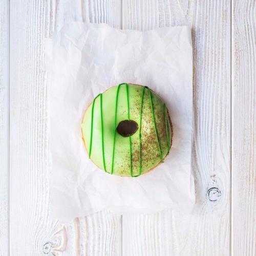 Идеальные, красивые, ароматные - всеми любимые пончики. 01