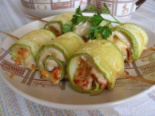 Суперские рулетики из кабачков с куриным мясом! 

