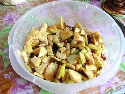 Яблочный штрудель.  Ингредиенты: 02